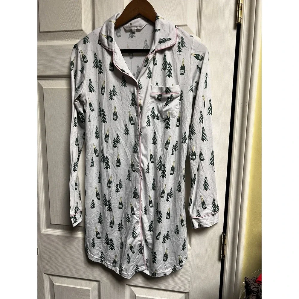 The Royal Standard Champagne Christmas Tree‎ Sleep Shirt Nightgown Small White